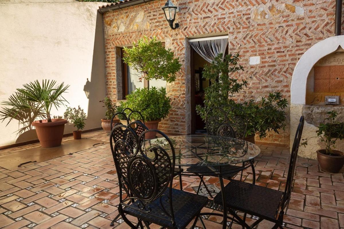 Beautiful Alamedas - Una Casa Rural Con Una Historia Unica Castronuno Exteriér fotografie